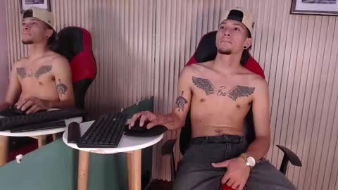 Snapshot of carl_fresh2 chatting on October 30, 8:32 pm Carl online show from October 30, 8:32 pm