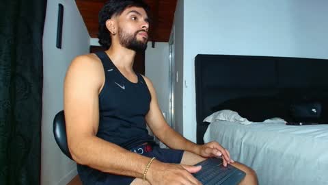 Snapshot of carlbadams96 chatting on February 2, 2:17 am sebasfit online show from February 2, 2:17 am