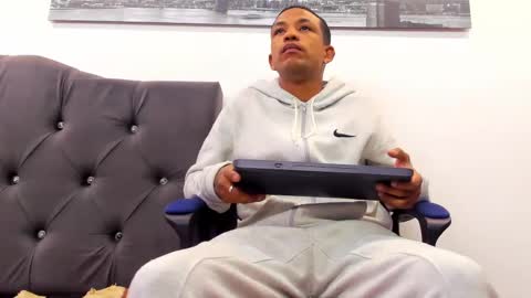 carlos_alber12 online show from March 5, 7:28 pm