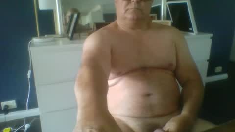 Snapshot of carltonfc07 chatting on February 3, 4:25 am carltonfc07 online show from February 3, 4:25 am