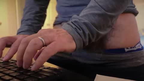 catmandoo21001 online show from December 19, 8:50 pm