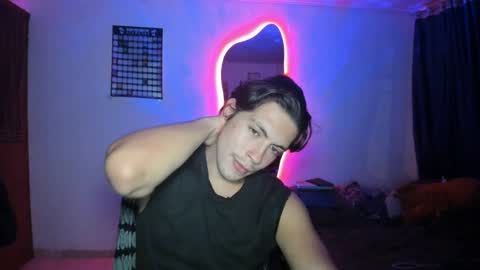 catnuaa online show from December 15, 5:23 am