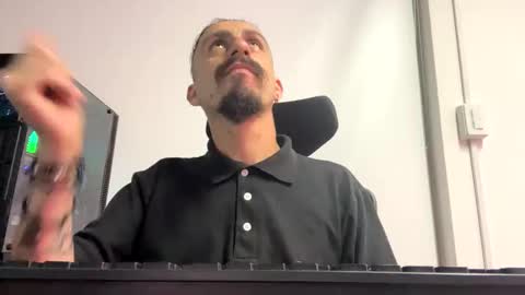 cayu_frensh94 online show from December 13, 11:06 pm