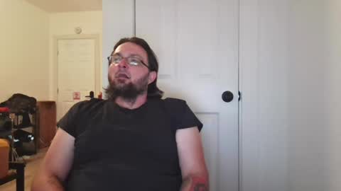 caz_corvidae online show from July 4, 12:02 am