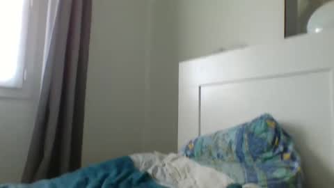 Snapshot of cedric223 chatting on December 20, 12:49 pm cedric223 online show from December 20, 12:49 pm