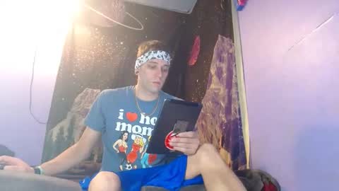 cguffey2284 online show from January 1, 8:37 pm