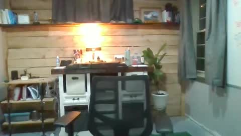 chadmichaell online show from February 3, 1:25 am