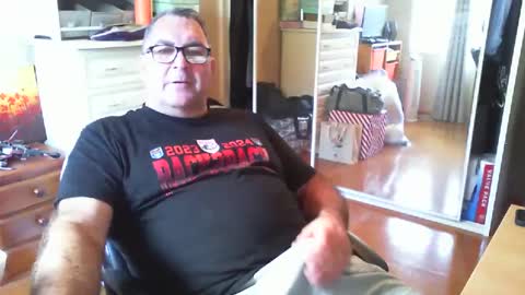 Chalky online show from December 3, 8:58 am