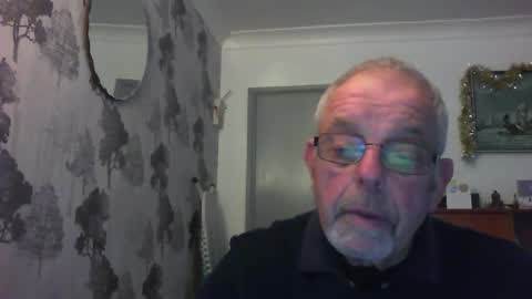 Champers online show from December 17, 9:28 am