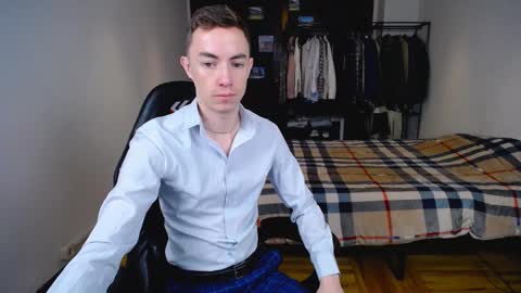 carlos reyes online show from March 6, 9:03 am