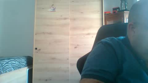 charly online show from March 19, 11:46 am