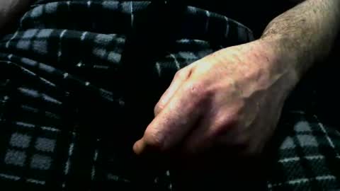 Snapshot of chefy999 chatting on December 10, 2:13 am chefy online show from December 10, 2:13 am