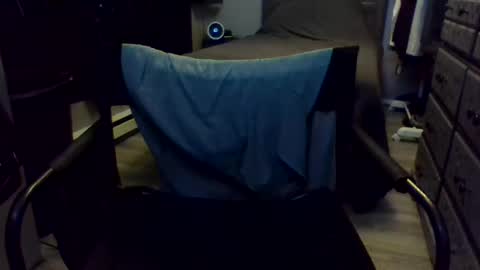 Snapshot of chompers176983 chatting on September 23, 2:11 am chompers online show from September 23, 2:11 am