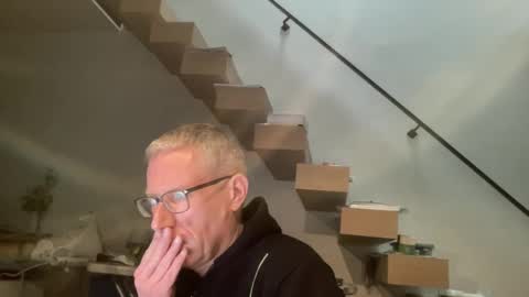 Snapshot of choupipat1 chatting on March 11, 8:52 am choupipat1 online show from March 11, 8:52 am