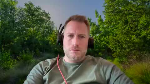 Snapshot of chris2024x chatting on September 19, 11:54 am Christian online show from September 19, 11:54 am