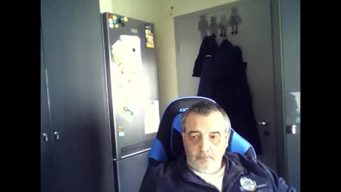 Chris online show from April 11, 11:36 am