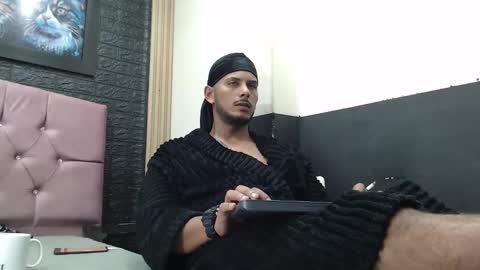 chris_dick2 online show from October 17, 6:50 am