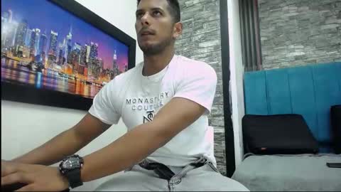 chris_dick2 online show from March 12, 4:42 am