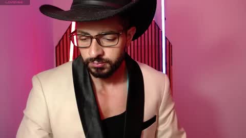 cris         Twitter magnum101010 insta magnumc20 online show from March 27, 11:00 am