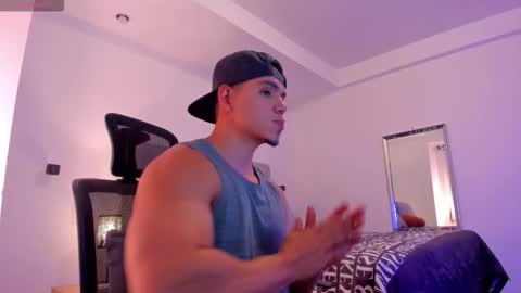 chrismorgan24 online show from November 5, 11:40 pm