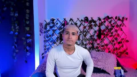 Christian Wang online show from April 12, 11:05 pm