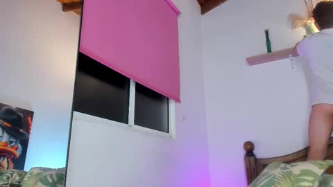 Snapshot of chrisstianford chatting on October 17, 7:45 am Hi dont forguet to follow me    online show from October 17, 7:45 am