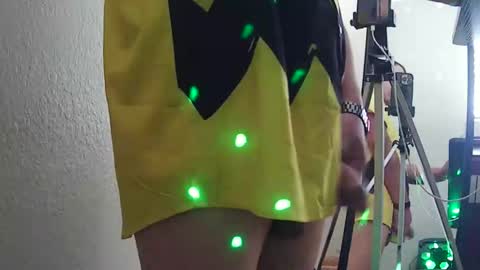 Snapshot of chrisswift3000ad chatting on October 31, 6:00 pm chrisswift3000ad online show from October 31, 6:00 pm