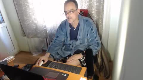 ChristiantBoy online show from March 13, 7:49 am