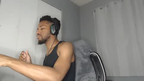 Snapshot of chrisvacherx chatting on December 22, 2:27 pm ChrisVacherx online show from December 22, 2:27 pm