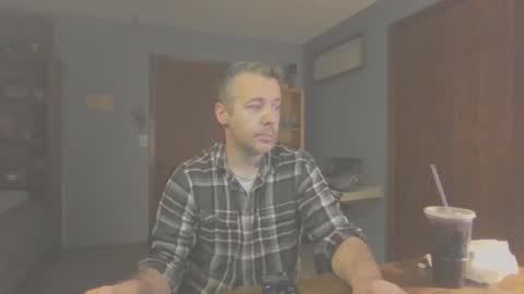 chrisw8121 online show from April 10, 4:08 am