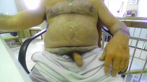 Snapshot of chuck354139 chatting on March 2, 1:31 pm chuck354139 online show from March 2, 1:31 pm