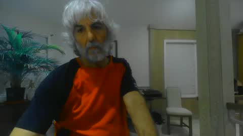 Snapshot of chuck354139 chatting on January 2, 12:34 am chuck354139 online show from January 2, 12:34 am