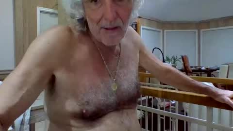 Snapshot of chuck354139 chatting on September 9, 3:17 am chuck354139 online show from September 9, 3:17 am