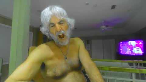 Snapshot of chuck354139 chatting on January 1, 3:23 am chuck354139 online show from January 1, 3:23 am