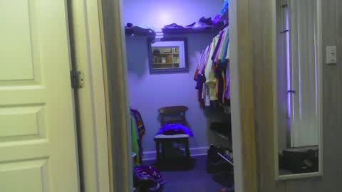 Snapshot of chuck354139 chatting on February 19, 4:44 pm chuck354139 online show from February 19, 4:44 pm