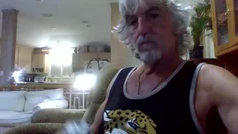 Snapshot of chuck354139 chatting on October 24, 5:31 am chuck354139 online show from October 24, 5:31 am