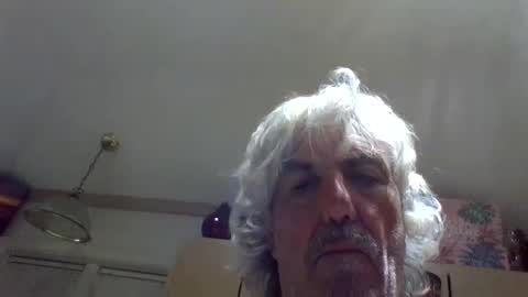 Snapshot of chuck354139 chatting on September 17, 2:34 am chuck354139 online show from September 17, 2:34 am