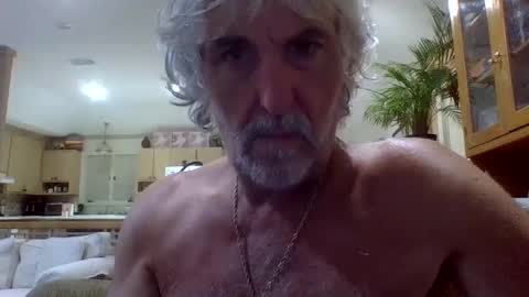 Snapshot of chuck354139 chatting on October 4, 6:29 am chuck354139 online show from October 4, 6:29 am