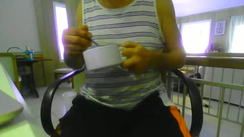 Snapshot of chuck354139 chatting on February 24, 5:53 pm chuck354139 online show from February 24, 5:53 pm