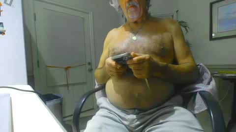 Snapshot of chuck354139 chatting on March 1, 1:22 am chuck354139 online show from March 1, 1:22 am