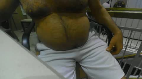 Snapshot of chuck354139 chatting on March 3, 3:06 am chuck354139 online show from March 3, 3:06 am