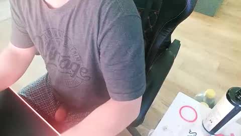 chucky606 online show from November 30, 8:49 am