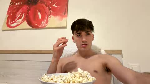 Alex online show from April 3, 11:01 pm