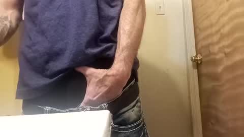 Snapshot of ciestep8216 chatting on March 5, 10:33 pm ciestep8216 online show from March 5, 10:33 pm