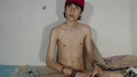 cirosky_elchicopolla online show from January 9, 4:51 am