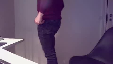 clamshive7 online show from March 11, 4:08 am