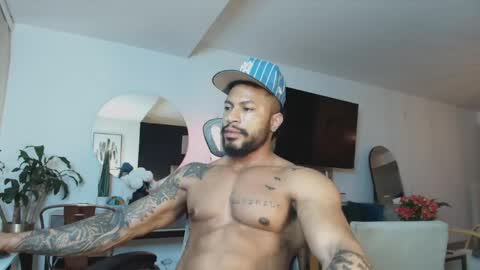 clark_strong online show from April 15, 10:21 pm