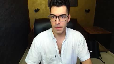 Snapshot of clarkslade chatting on October 11, 10:19 am ClarkSlade online show from October 11, 10:19 am