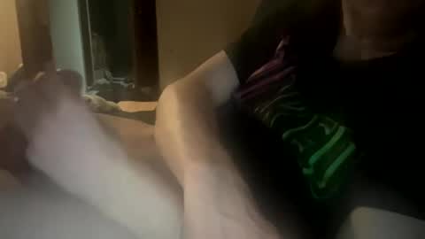 Snapshot of cleatus27 chatting on December 17, 6:02 am cleatus27 online show from December 17, 6:02 am