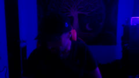 Snapshot of clintwood12 chatting on September 15, 2:47 am chad online show from September 15, 2:47 am